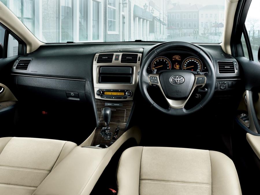  Toyota Avensis 2012 года  (JP) (фото 6 из 11)